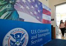 Sindicato de empleados de inmigración en contra de política de asilo de Trump inmigrantes