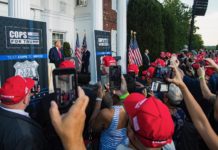 Trump se deja querer por un polémico sindicato de policías Donald Trump.
