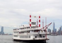 Tres arrestados por fiesta ilegal con 170 personas en un barco en Nueva York Barco Liberty Belle.