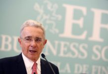 Álvaro Uribe.