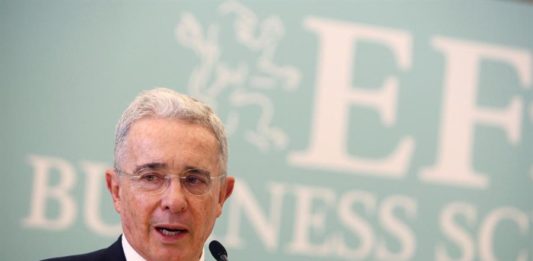 Álvaro Uribe.