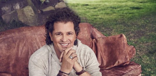 Carlos Vives.