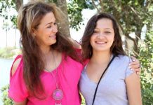Una mexicana y una española se unen para alertar sobre la explotación sexual Chelo Alvarez-Stehle y la activista mexicana Virginia Isaías