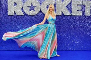 Claudia Schiffer en la pasarela.