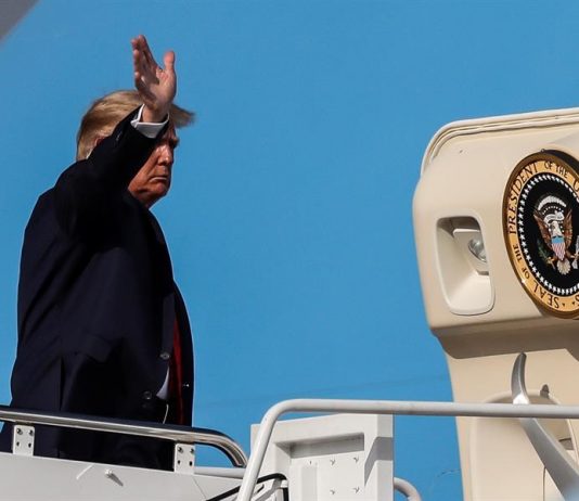 Trump desafía las normas sobre COVID-19 con un mitin en Nevada Donald Trump