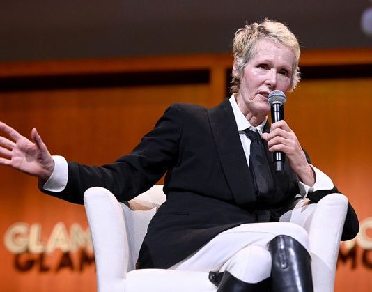 Gobierno de EE.UU. aboga por Trump frente a una mujer que le acusa de violación E. Jean Carroll