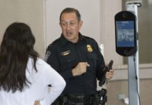 Gobierno Trump quiere tomar muestras de ADN y escanear el iris de inmigrantes inmigrantes