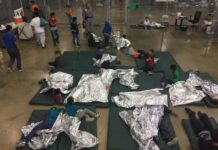 Niños inmigrantes seguirán en cautiverio pese a vencimiento de plazo Niños inmigrantes.