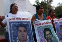 Padres de Ayotzinapa