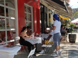 Restaurantes de Nueva York reabren tímidamente al 25 % de su capacidad Restaurantes