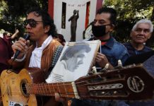 Seguidores del cantante José José