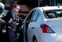 Vehículo conducido por una mujer arrolla varios en protesta en California Tatiana Turner