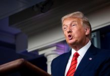 Trump calificó de "estúpidos" a los latinos, según un libro de su exabogado Donald Trump