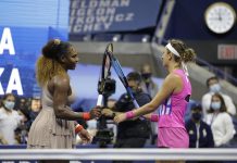 Azarenka elimina a Serena Williams y jugará contra Osaka la final del Abierto Victoria Azarenka of Belarus and Serena Williams