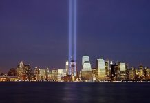 EE.UU. recuerda a los muertos en el aniversario del 11S Nueva York.