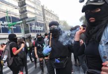 Mexicanos exigen en la calle justicia en sexto aniversario de caso Ayotzinapa protestas