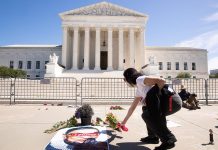 Los demócratas baten récords de recaudación de fondos tras muerte de Ginsburg Ruth Bader Ginsburg