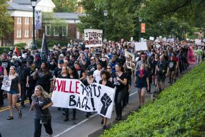 marcha de supremacistas