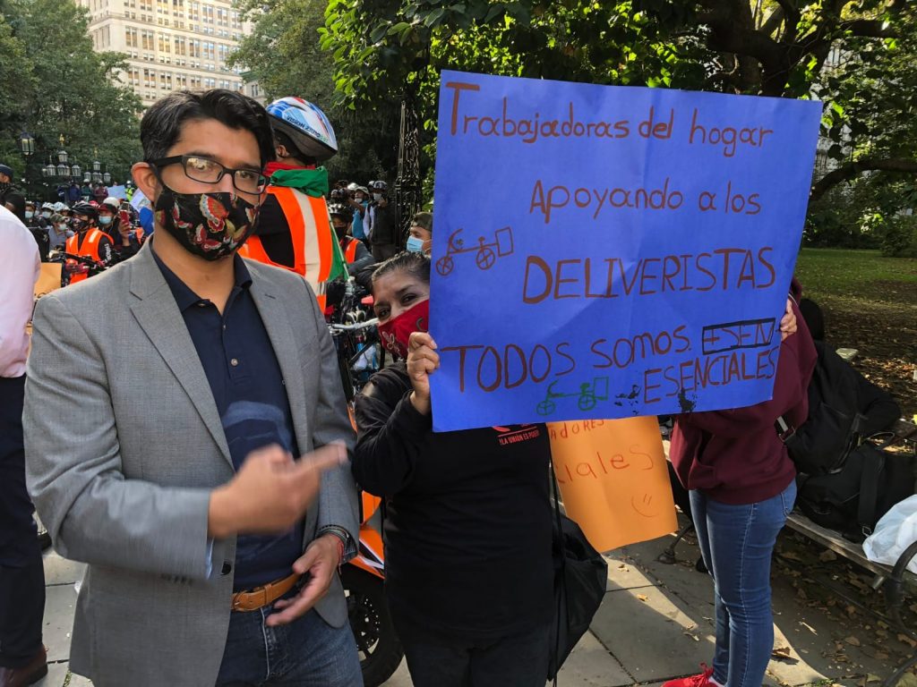 CARLOS MENCHACA