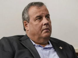 Asesor de Trump defiende las mascarillas tras contagiarse en la Casa Blanca Chris Christie.
