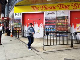 El Supermercado de bolsas de plástico