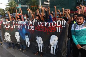 Familiares de los 43 estudiantes desaparecidos de Ayotzinapa