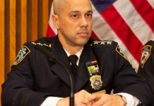 Religiosos piden a jefe policía latino de Nueva York que reconsidere su renuncia Fausto Pichardo
