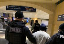 Amnistía Internacional denuncia violaciones de DDHH contra inmigrantes detenidos en EE.UU. ICE