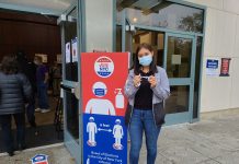 JOVEN-LATINA-VOTA-POR-PRIMERA-VEZ