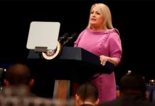 La gobernadora de Puerto Rico agradece a Trump "todo lo que hace" por la isla Wanda Vázquez
