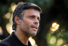 Leopoldo López salió de Venezuela y viajará a España, según su padre Leopoldo López.