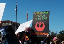 Miles de mujeres protestan en EE.UU. contra nominada por Trump para el Supremo protestas