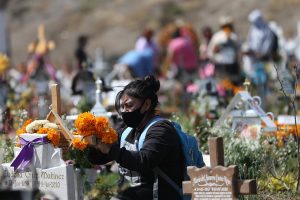cementerio en el día de muertos (4)