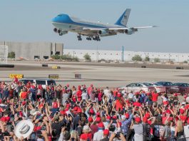 Incidente con un avión en mitin de Trump provoca la intervención de un caza campaña de Trump