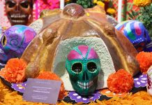Museos esperan con ofrendas la "llegada" de artistas mexicanos fallecidos ofrendas para el día de muertos