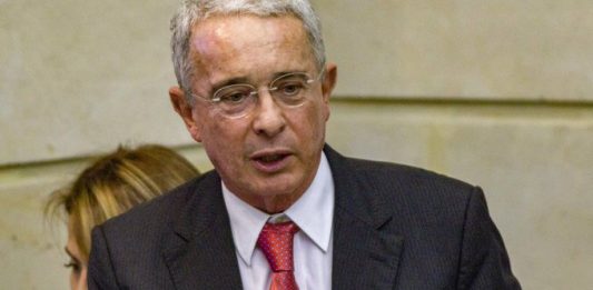 Álvaro Uribe.