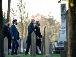 Biden comienza la jornada electoral con una visita a la tumba de su hijo Joe Biden.