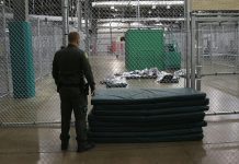 Alcalde de Newark detenido junto a un centro de detención de inmigrantes demanda a fiscal Centro de Detención