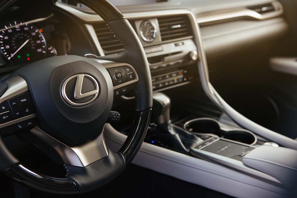 Lexus RX.