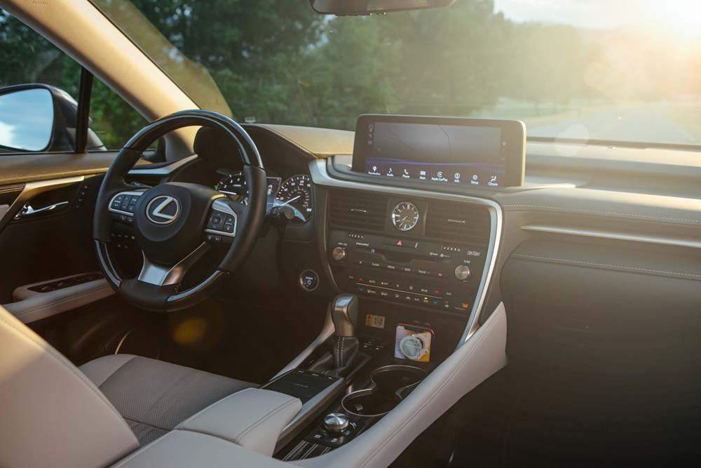 Lexus RX.