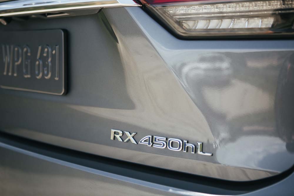 Lexus RX.