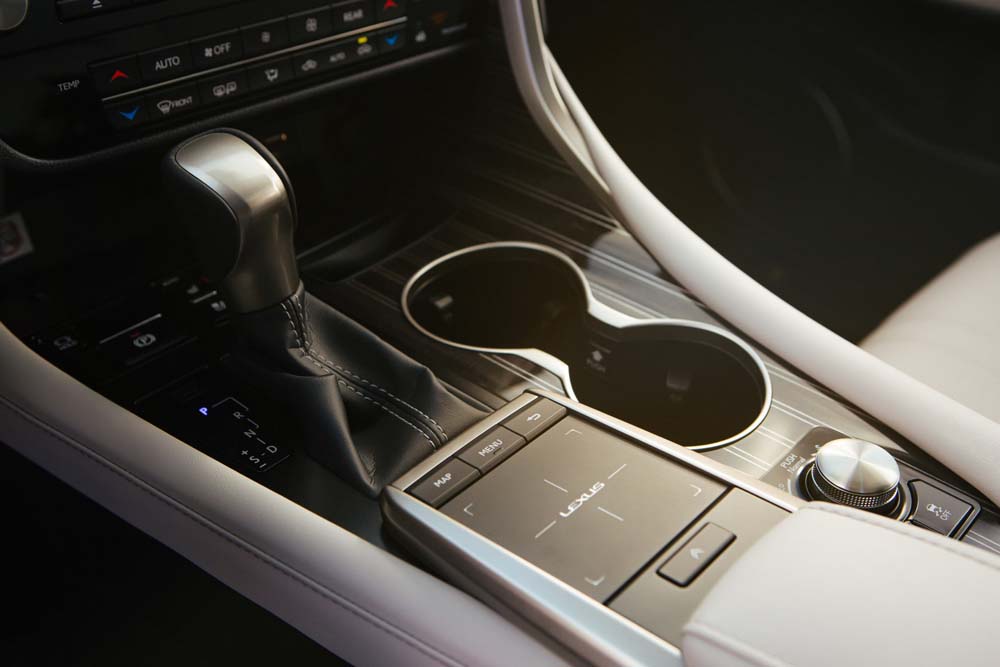 Lexus RX.