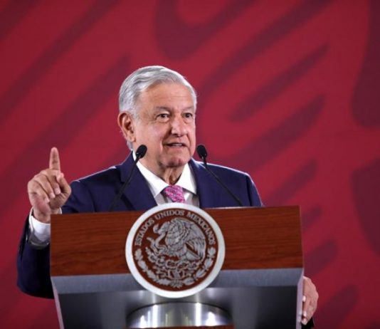 López Obrador celebra la "histórica" supresión del fuero presidencial López Obrador.