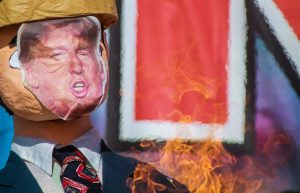muñeco con la imagen de Donald Trump