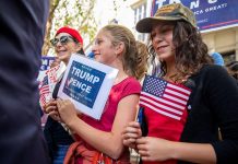 Hispanos se manifiestan en Miami en apoyo a las denuncias de fraude de Trump manifestaciones a favor de Trump