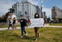Califican de "venganza" las detenciones en marchas por la violencia policíaca Maricopa.