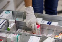 Cuatro de cada diez adultos en EE.UU. omiten las medicinas por su alto precio medicamentos