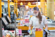 Los Ángeles crea programa único para prevenir contagios en sitios de trabajo trabajadores