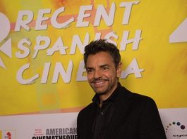 Eugenio Derbez se alía con Apple TV+ para la comedia bilingüe "Acapulco" Eugenio Derbez