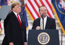 Donald Trump y Mike Lee